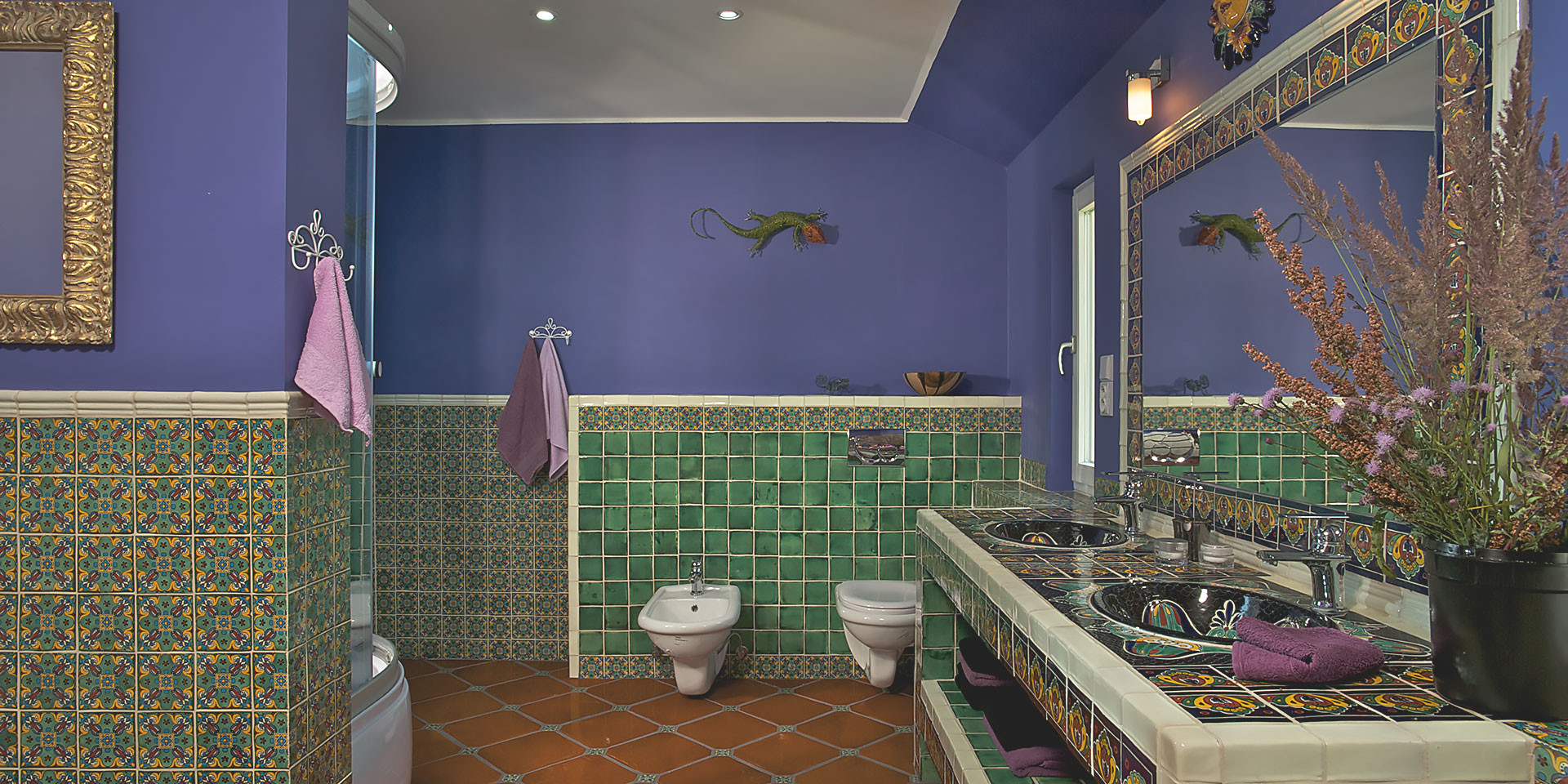 Koupelna ve stylu černých šupin